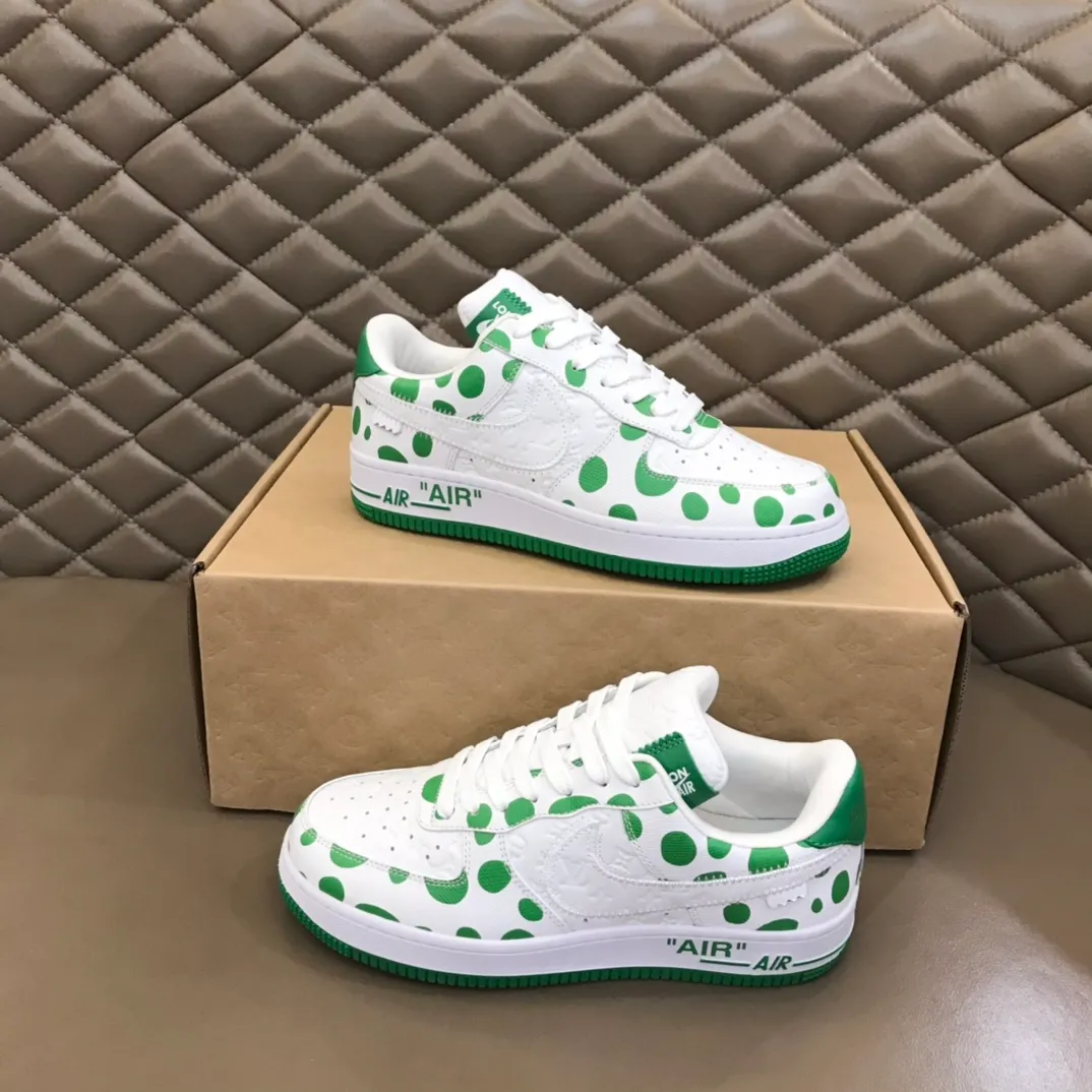 Men's shoes 💰p420 "*OUIS *UITTO*x" x OFF-WHITE x Nike tripartite collaboration! Yayoi Kusama's collaboration series is a trendy men's casual sports shoe with unrivaled color matching. The design idea basically continues the style of THE TEN. The Swoosh line and tongue label have a very familiar visual effect, and are both fashionable and trendy! A must-have for fashionistas! The effect on your feet is absolutely stunning!  Size: 38-45